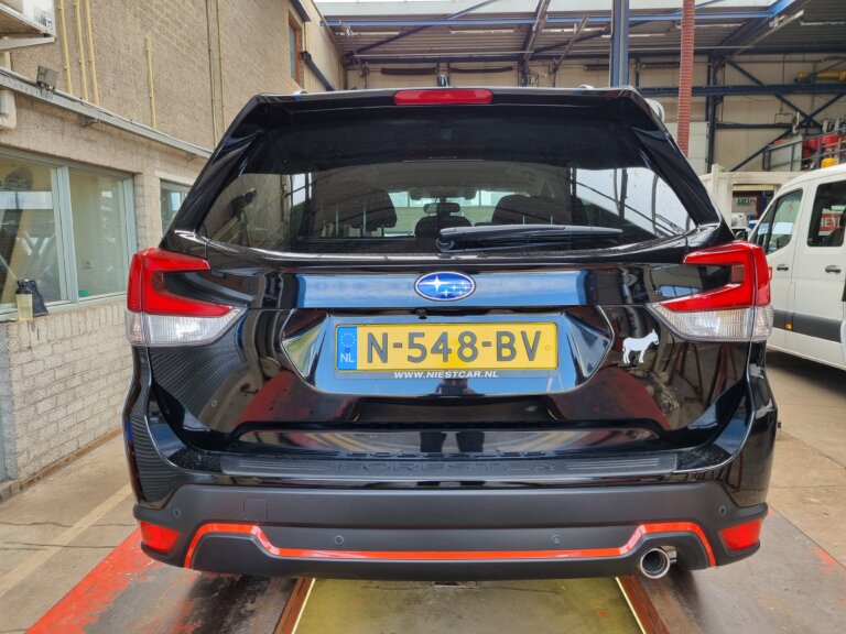 Subaru Forester hybride e-BOXER sport aangepast uitlaatsysteem diffuser tuning velgen banden heemskerk niestcar