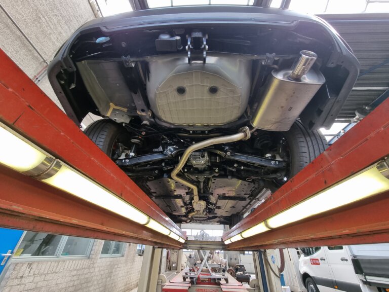 Subaru Forester hybride e-BOXER sport aangepast uitlaatsysteem diffuser tuning velgen banden heemskerk niestcar