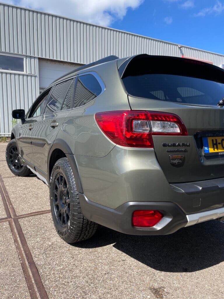 Subaru Outback advance X, voorzien van readylift liftkit bij niestcar Heemskerk. Adventure in Nederland. Subaru Wilderness
