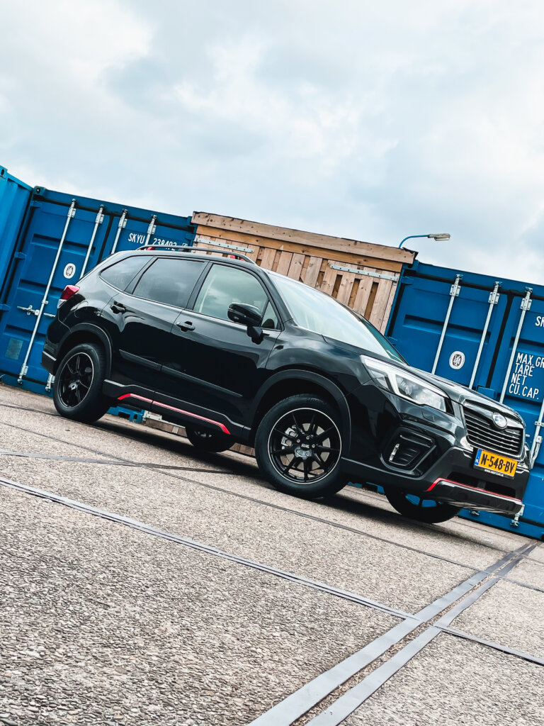 Subaru Forester hybride e-BOXER sport aangepast uitlaatsysteem diffuser tuning velgen banden heemskerk niestcar