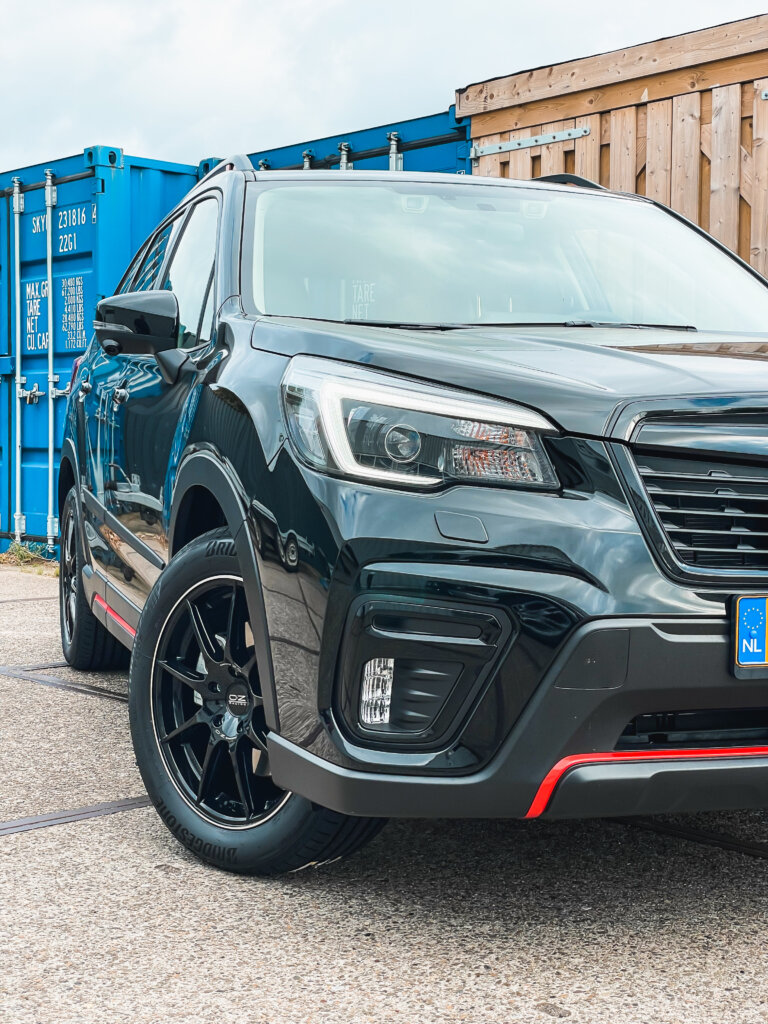 Subaru Forester hybride e-BOXER sport aangepast uitlaatsysteem diffuser tuning velgen banden heemskerk niestcar