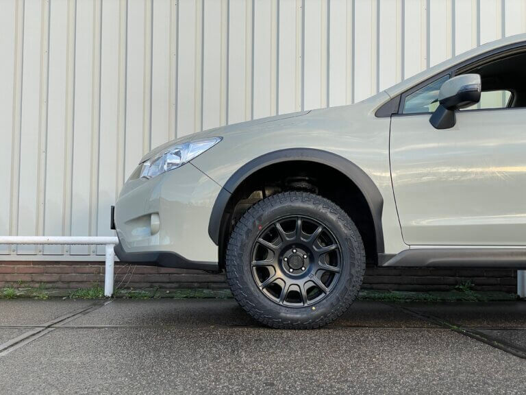 subaru xv desert khaki liftkit niestcar heemskerk custom made adventure