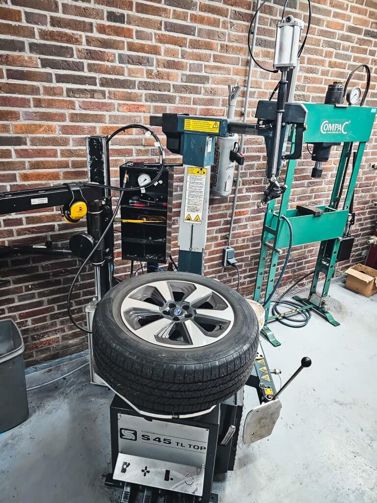 niestcar auto werkplaats heemskerk